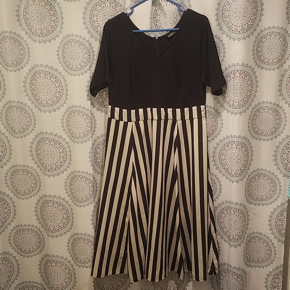 eShakti stripped dress - Picture 1 of 3